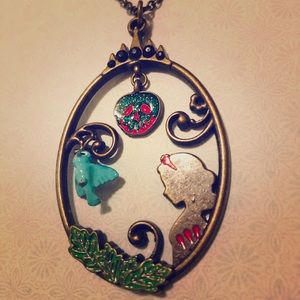 Disney Snow White Necklace